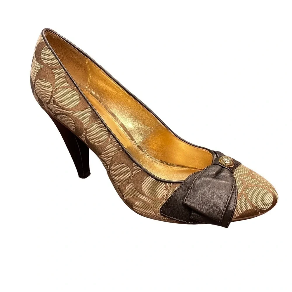 Coach Alaina Logo Heel Pumps Brown Tan Size 9.5